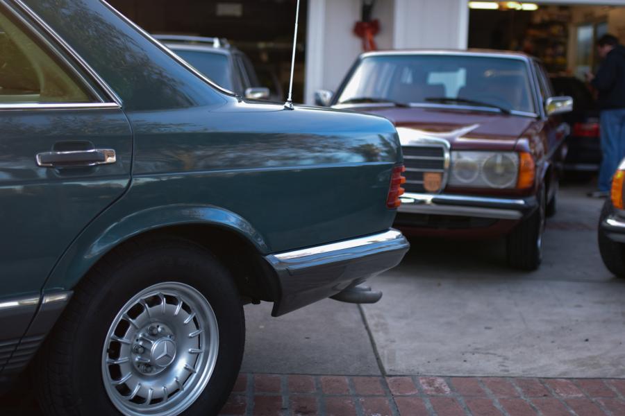 Детали экстерьера Mercedes-Benz 280 SE (W126) 1983 года  (EU) (фото 23 из 62)